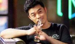 娱乐圈爆料黑皮哥是谁,揭秘“黑皮哥”真实身份之谜